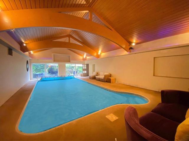 Villa Coach House Woking Exterior foto